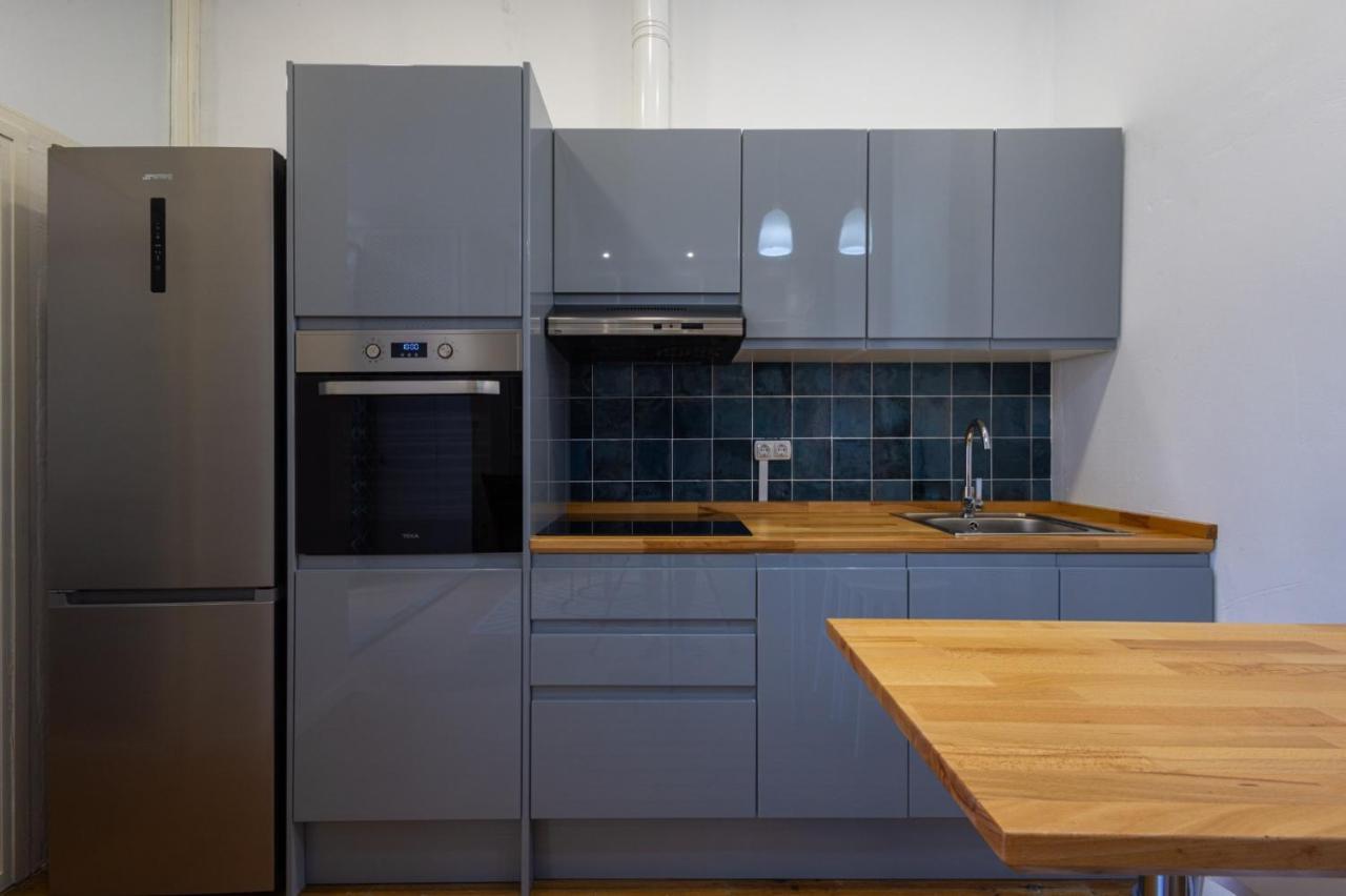 Florit Flats - The Vella Apartment Walencja Zewnętrze zdjęcie